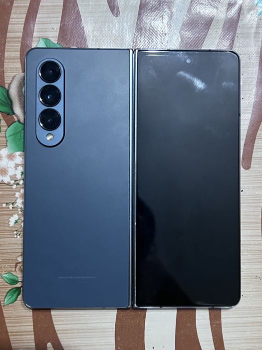 Samsung galaxy z fold 4