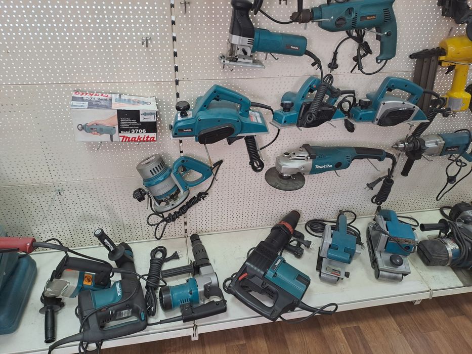 Электрорубанок Макита оригинал