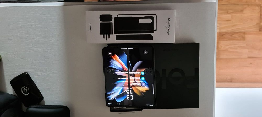 Samsung Galaxy Z Fold 4