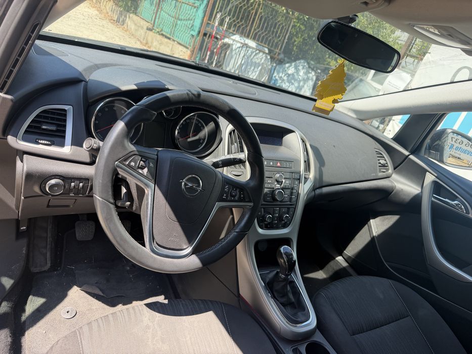 Опел астра ж 1.4турбо на части / opel astra J 1.4 turbo 140
