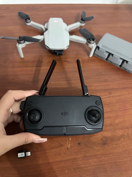 Дрон majic mini +запасные акуммуляторы