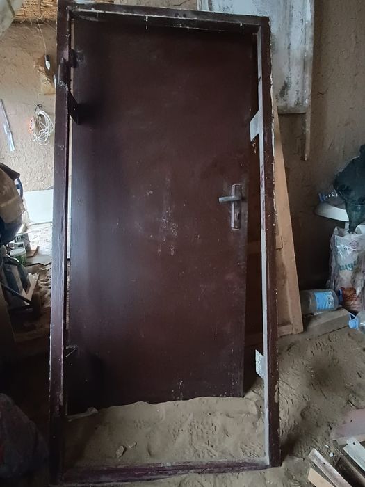 Есік сатылады срочно