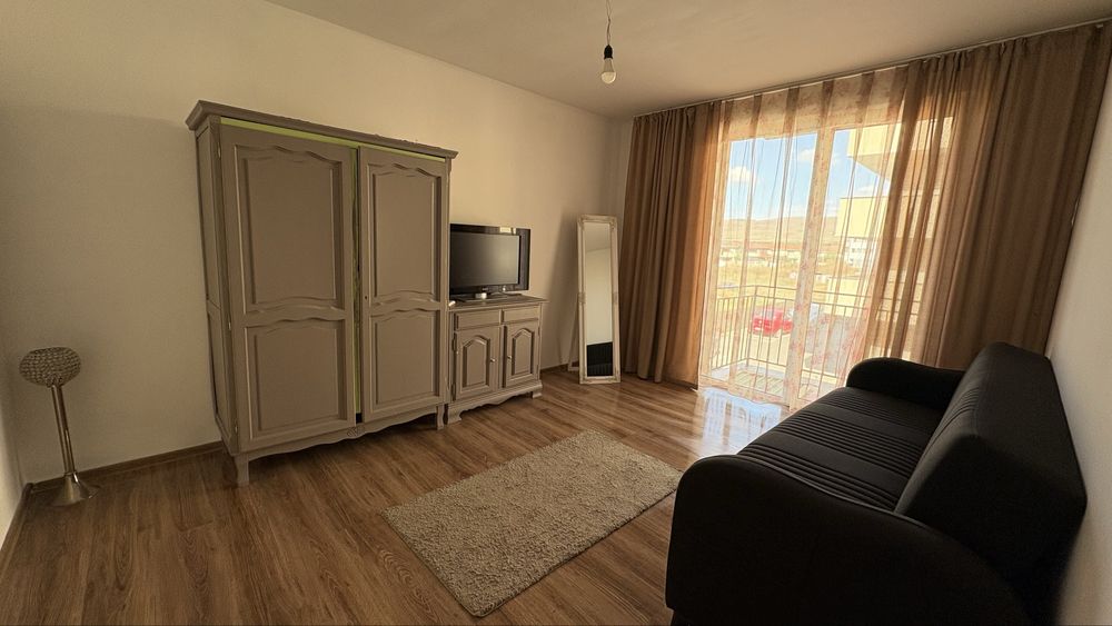 Vand apartament 2 camere Floresi