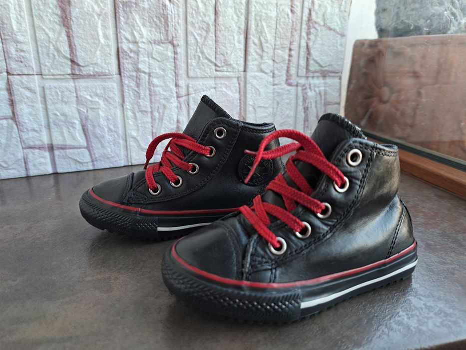 детски кецове,гуменки,спортни обувки,маратонки,Converse,22,за момче