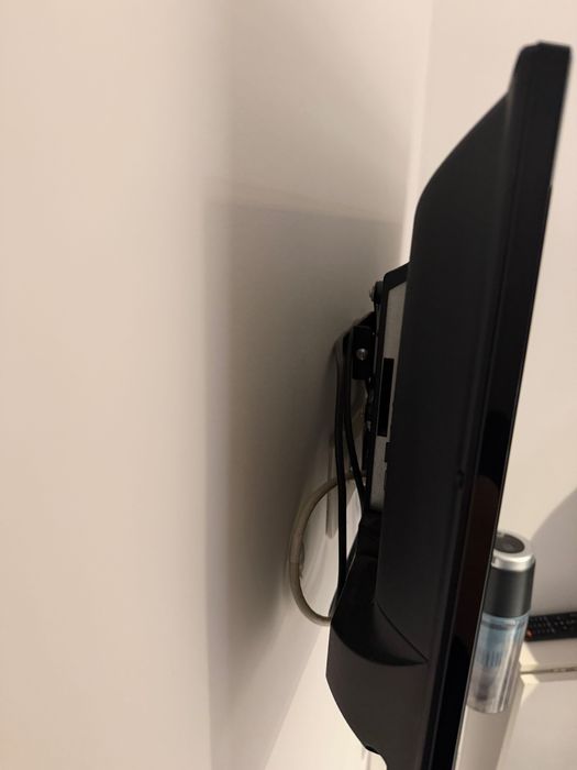 Televizor Vortex LED 64cm diagonală