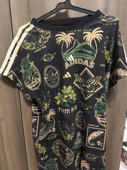 Лот От Дамски тениски Guess,Nike,Calvin Klein,Emporio Armani,Adidas
