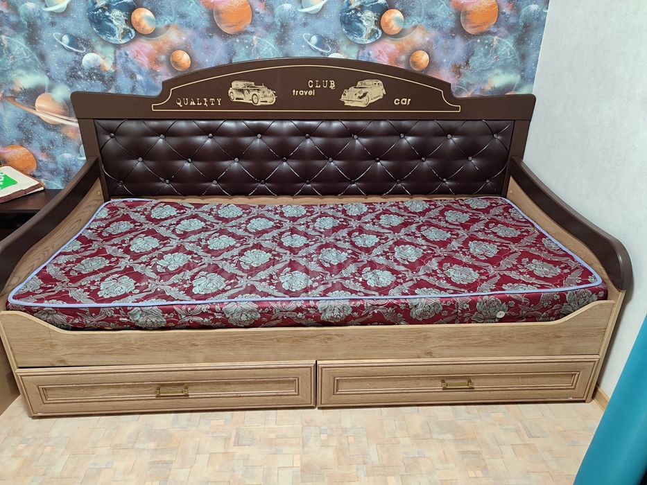 Продам бу Кровать