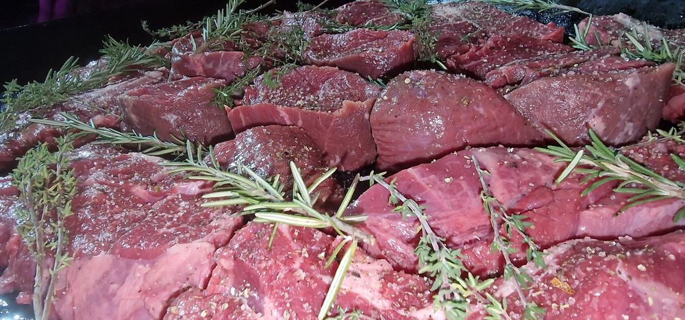 Proțap la evenimente – porc, berbecuț, vițel, pui | Catering complet + factură