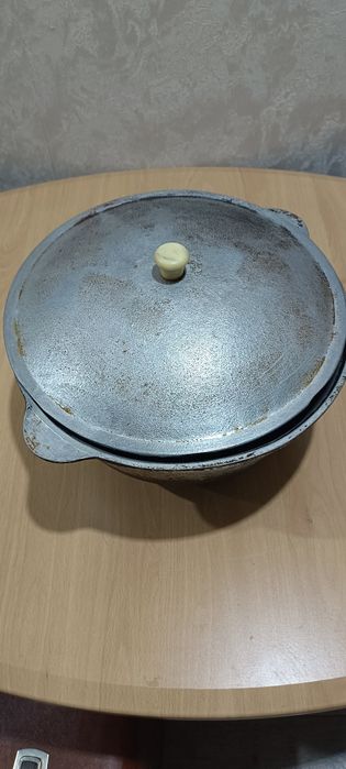 Продам казан чугунный