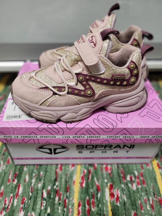 Кроссовки. Отличное состояние