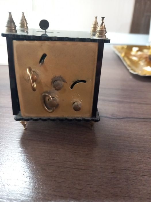 Vand radio cu pickup caseta si cd si ceas mecanic