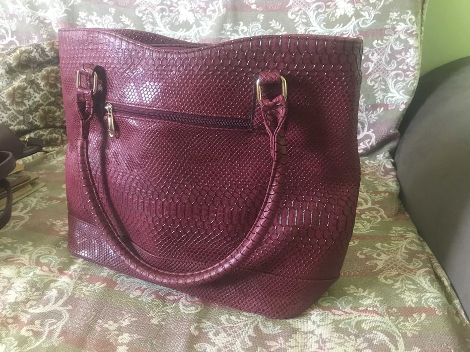 Дамски чанти от изкуствена кожа