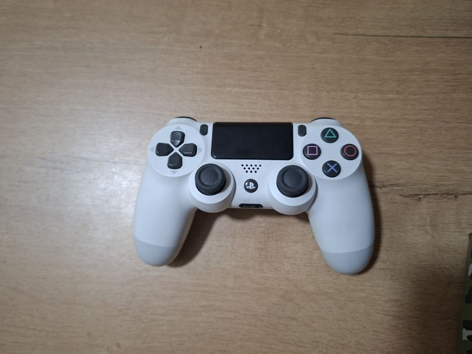 Джойстики для PlayStation 4