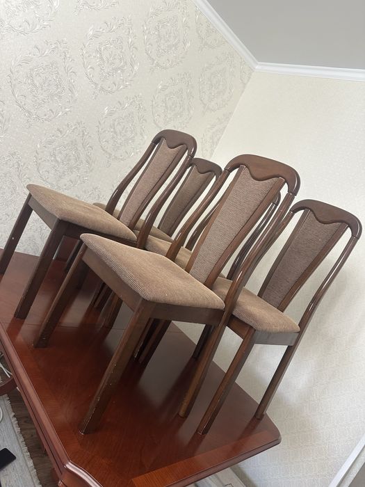 Продам стол со стульями Малайзия