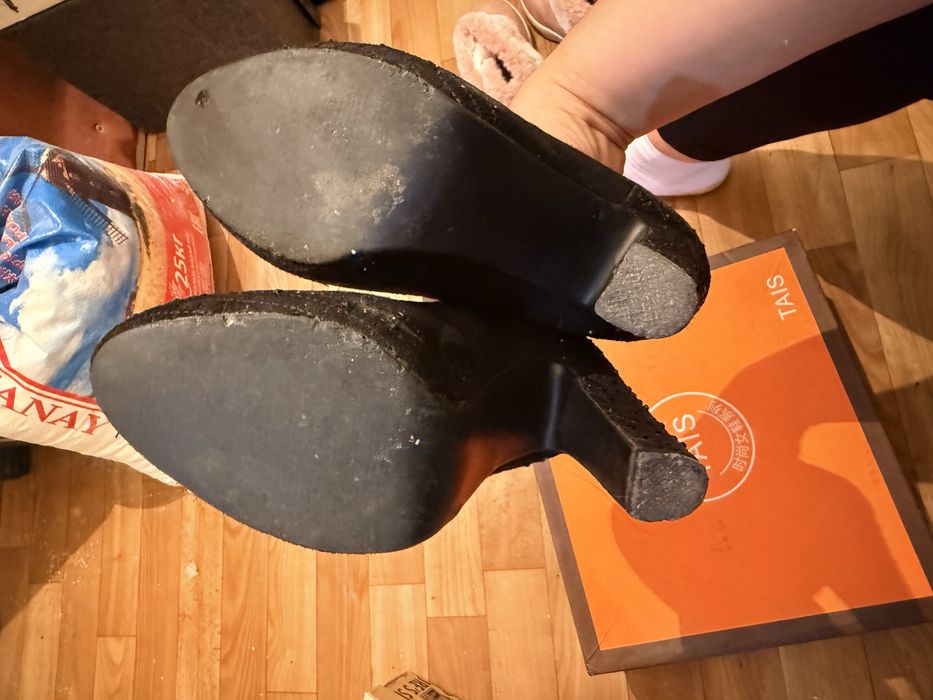 Туфли на каблуках