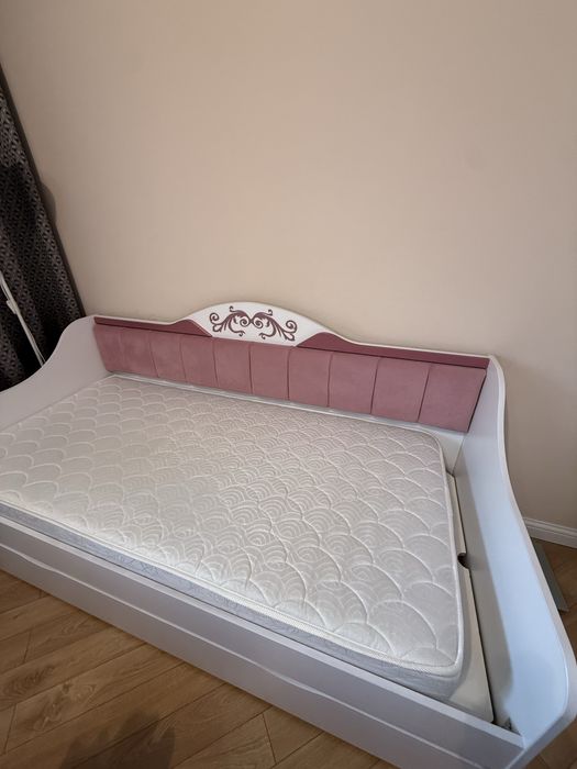 Кровать 90х200 и комод