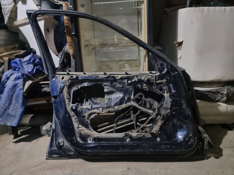 Продам двери Bmw e46