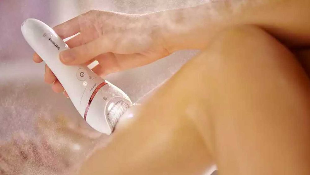 Епилатор за мокра и суха употреба Philips BRE740/10, 9 аксесоара