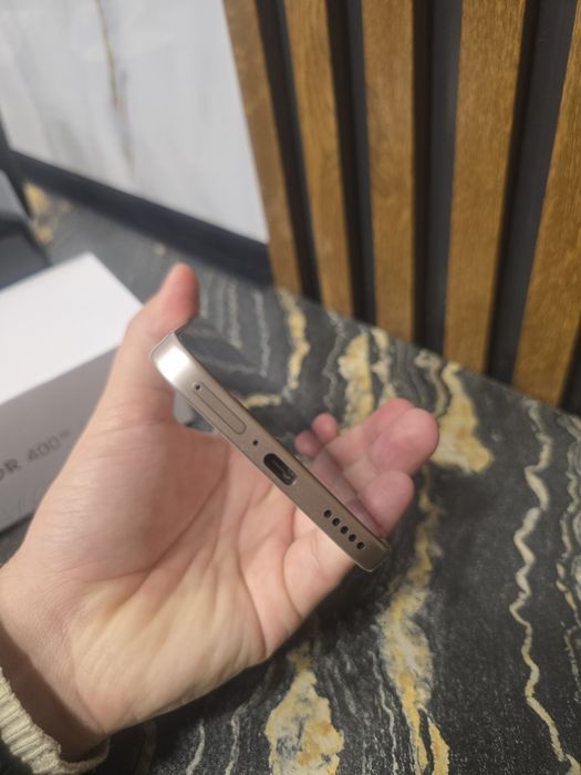 Honor 400 srochna sotiladi ideal holatda