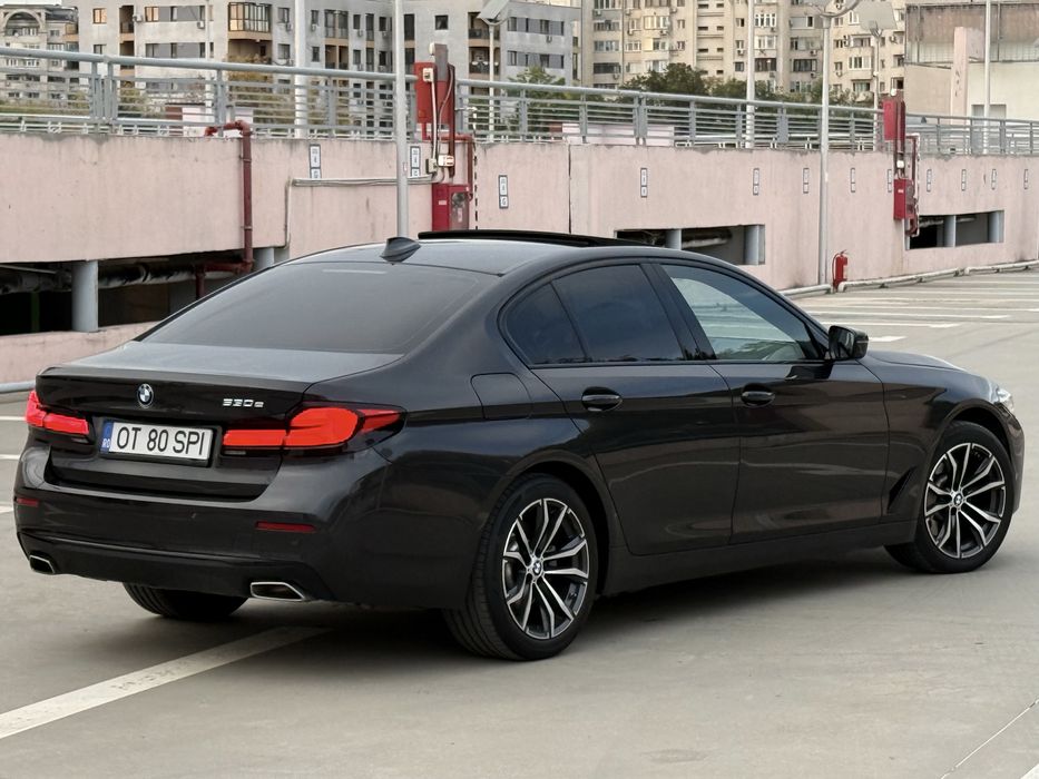 BMW Seria 5 2021 — imagine 4