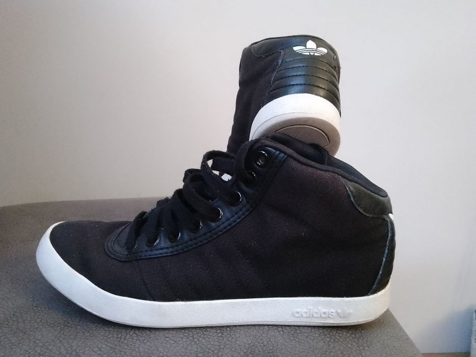 Кецове Adidas #38 / Оригинал / Супер запазени.