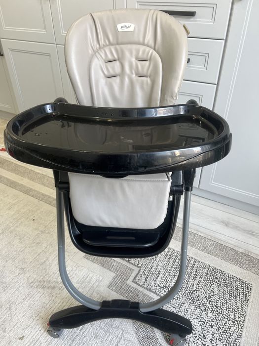 Детский стол для кормление