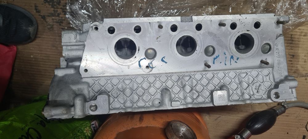 Vând chiuloasa Mercedes-Benz 3500  dreapta stanga