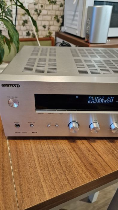 Onkyo TX8050,un amplituner,network receiver,puternic