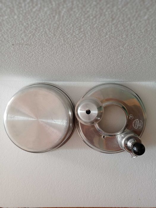 Електрически тенджери,българскиНови и втора от соца.