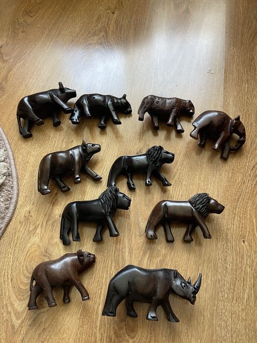 Figurine din lemn cu diverse animale