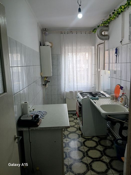 Vând garsoniera în Mioveni, 42mp, Robea