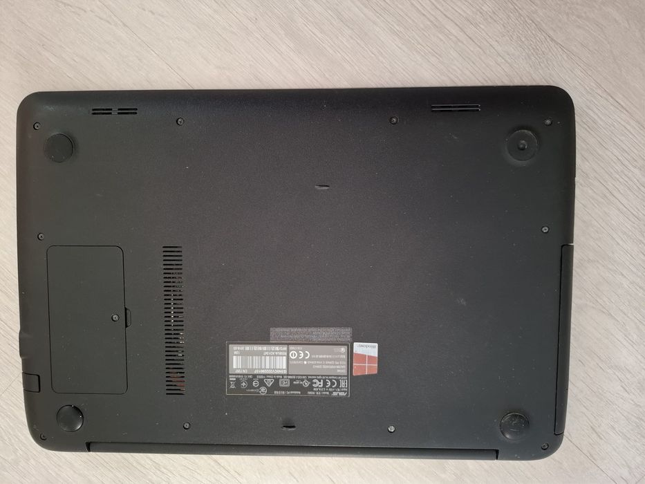 Laptop Asus R558u I5 2 h baterie