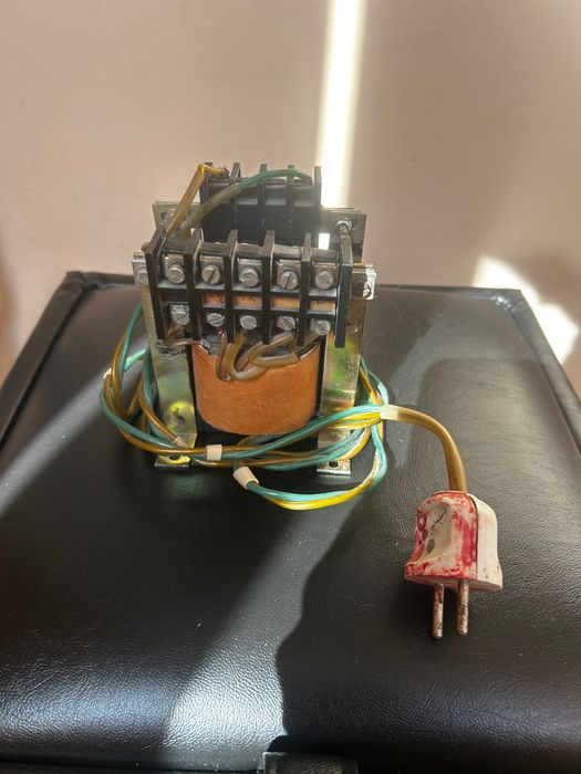 Stabilizator tensiune 380V-24V