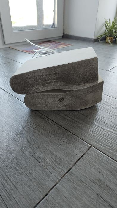 Koji Kuga ghete platforma