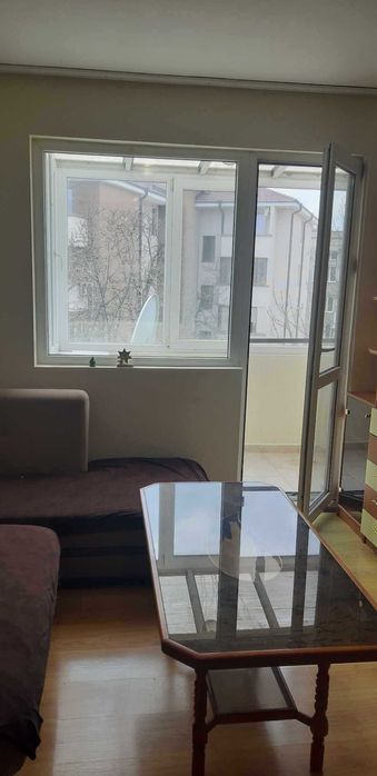 Дава се под наем Тристаен апартамент в Търговище, Център - 73 кв.м за 280.5 € - Снимка #1