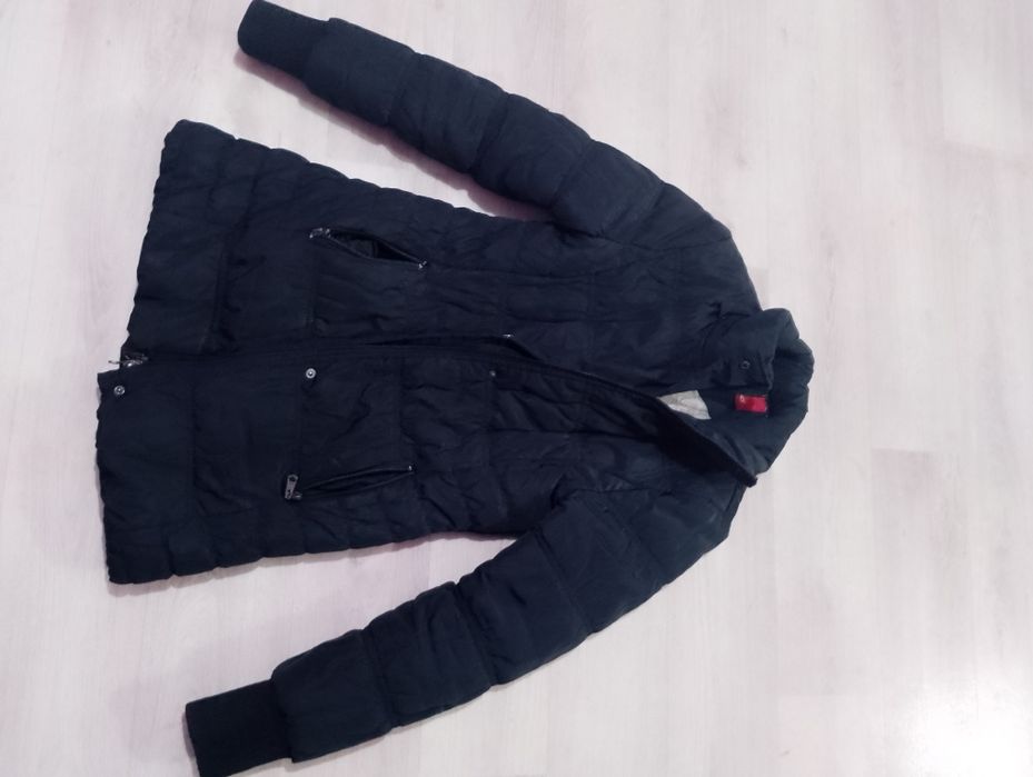 Куртки женские 46-48 размер