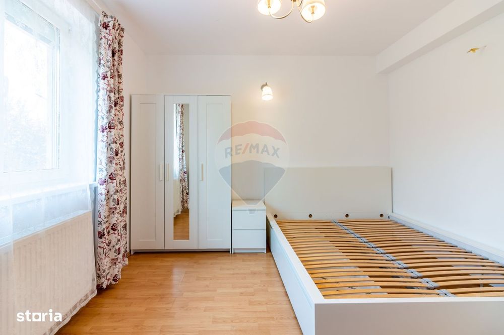 Vanzare Vila Familiala Azur Pipera, 4 cam 120mpu, curte mare, 2XP