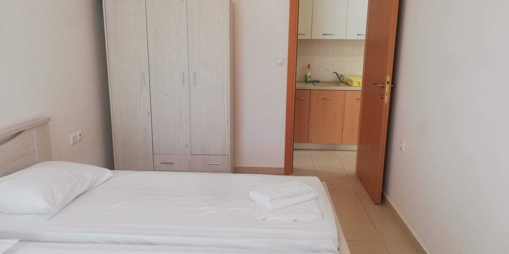 Дава се под наем Двустаен апартамент в Враца, Дъбника - 50 кв.м за 1500 € - Снимка #11