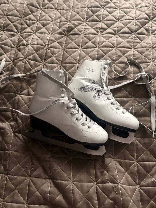 Коньки фигурные