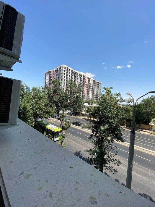 Просторная 2-комнатная квартира в кирпичном доме. Стильный ремонт.;