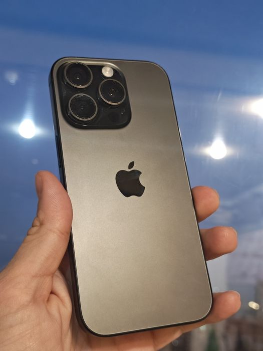 IPhone 16 pro 128gb black titanium