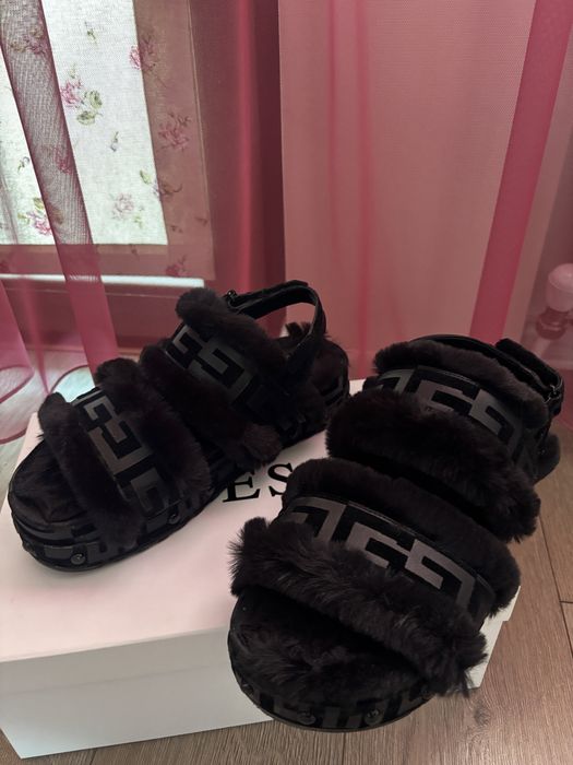 Дамски сандали GUESS
