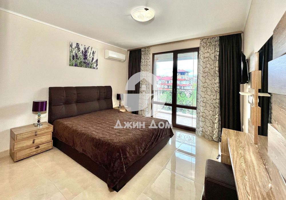 Стилен тристаен апартамент в к-с „Посейдон“, гр. Несебър