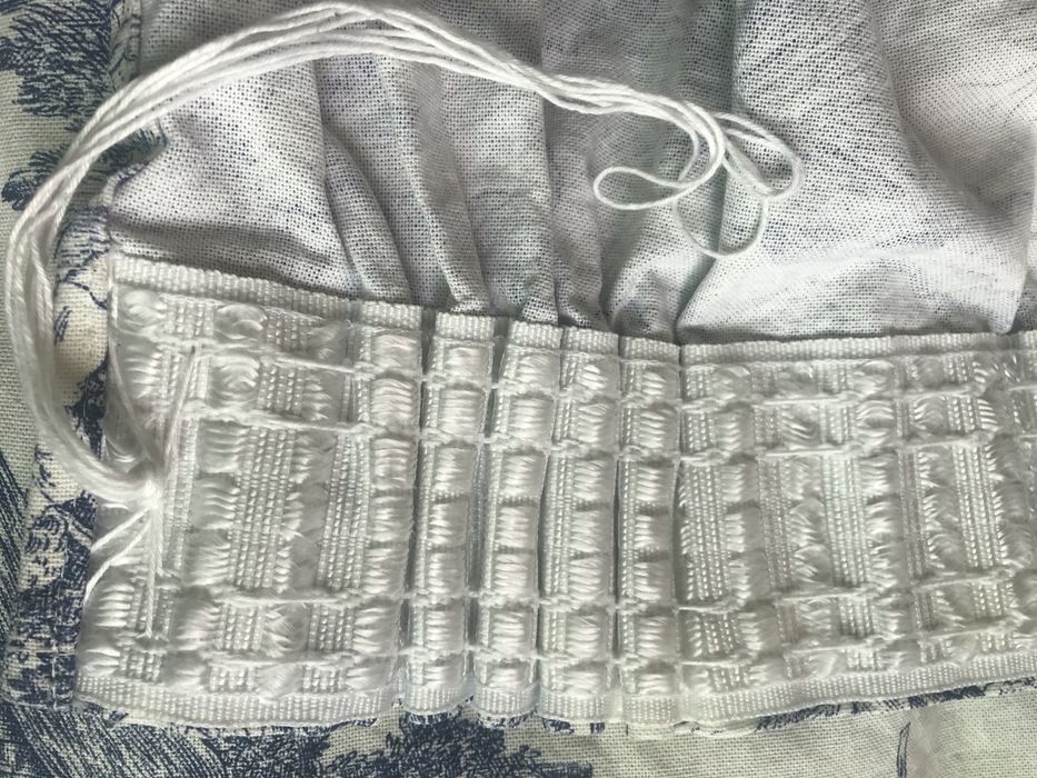 Френско перде Toile de Jouy сцени селски живот бяло синьо 100% памук