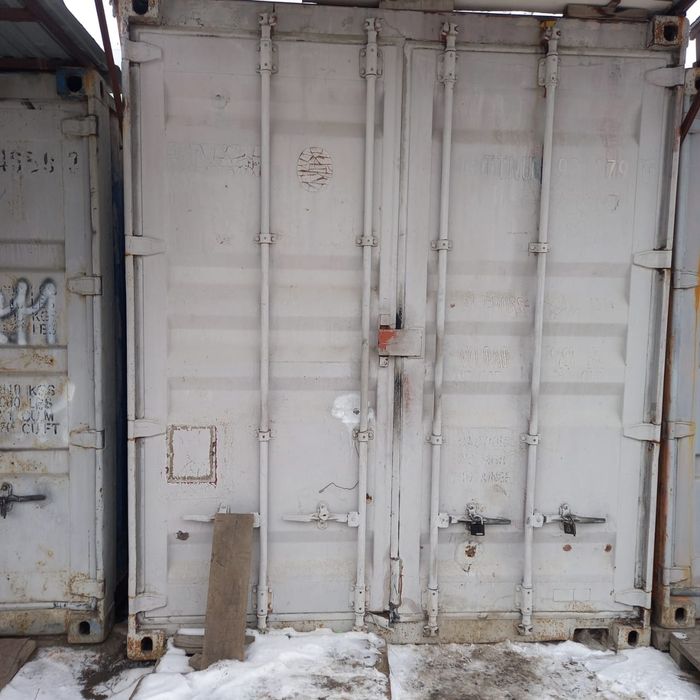 Продам контейнер 40 футовый,морской,высокий