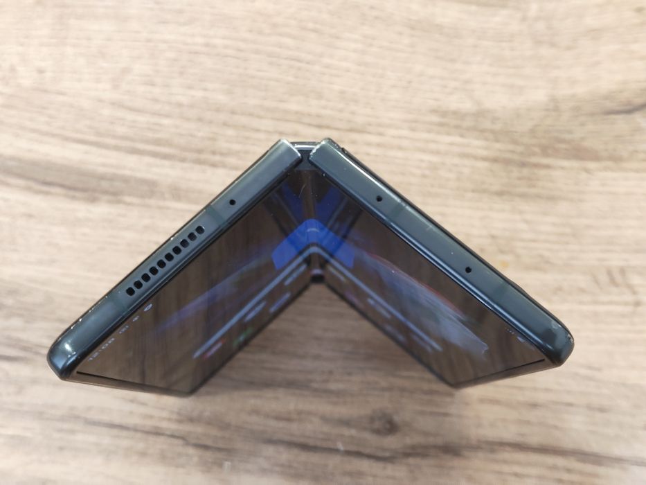 Samsung Galaxy Z Fold 3