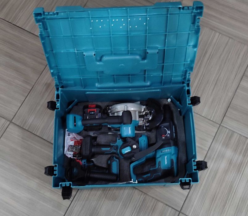 Набор инструментов Makita