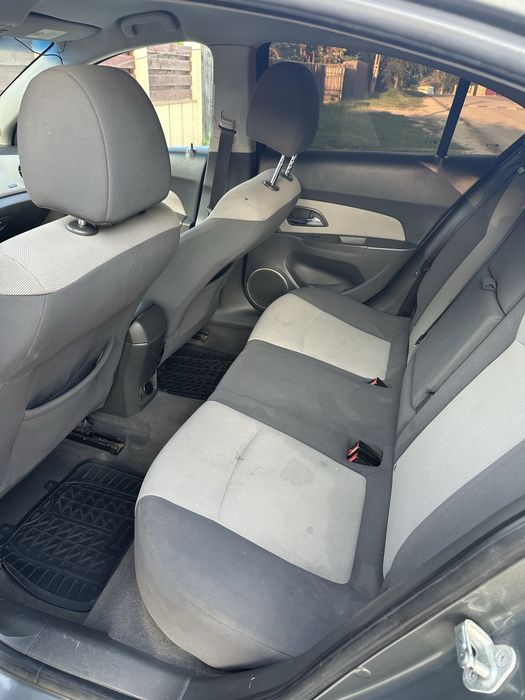 Chevrolet Cruze 2010, 2.0 diesel