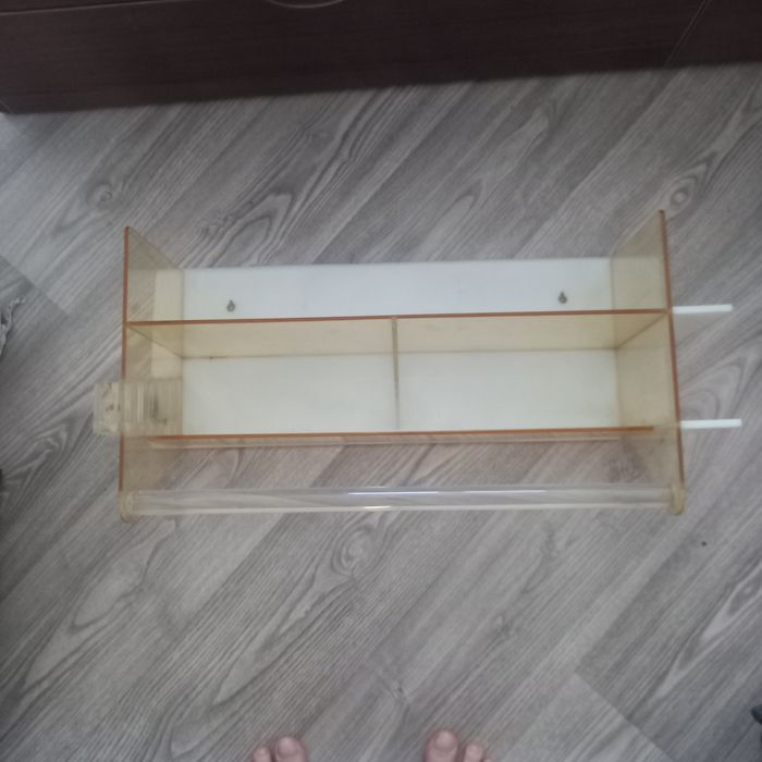 Продадим полки 2шт