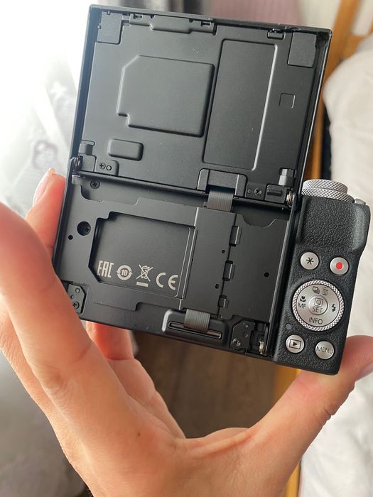 Canon G7X Mark III